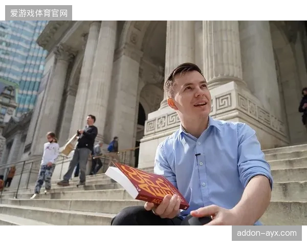 防守纪律是新西兰的传统优势，老将史密斯的回归旨在巩固后防领导力。